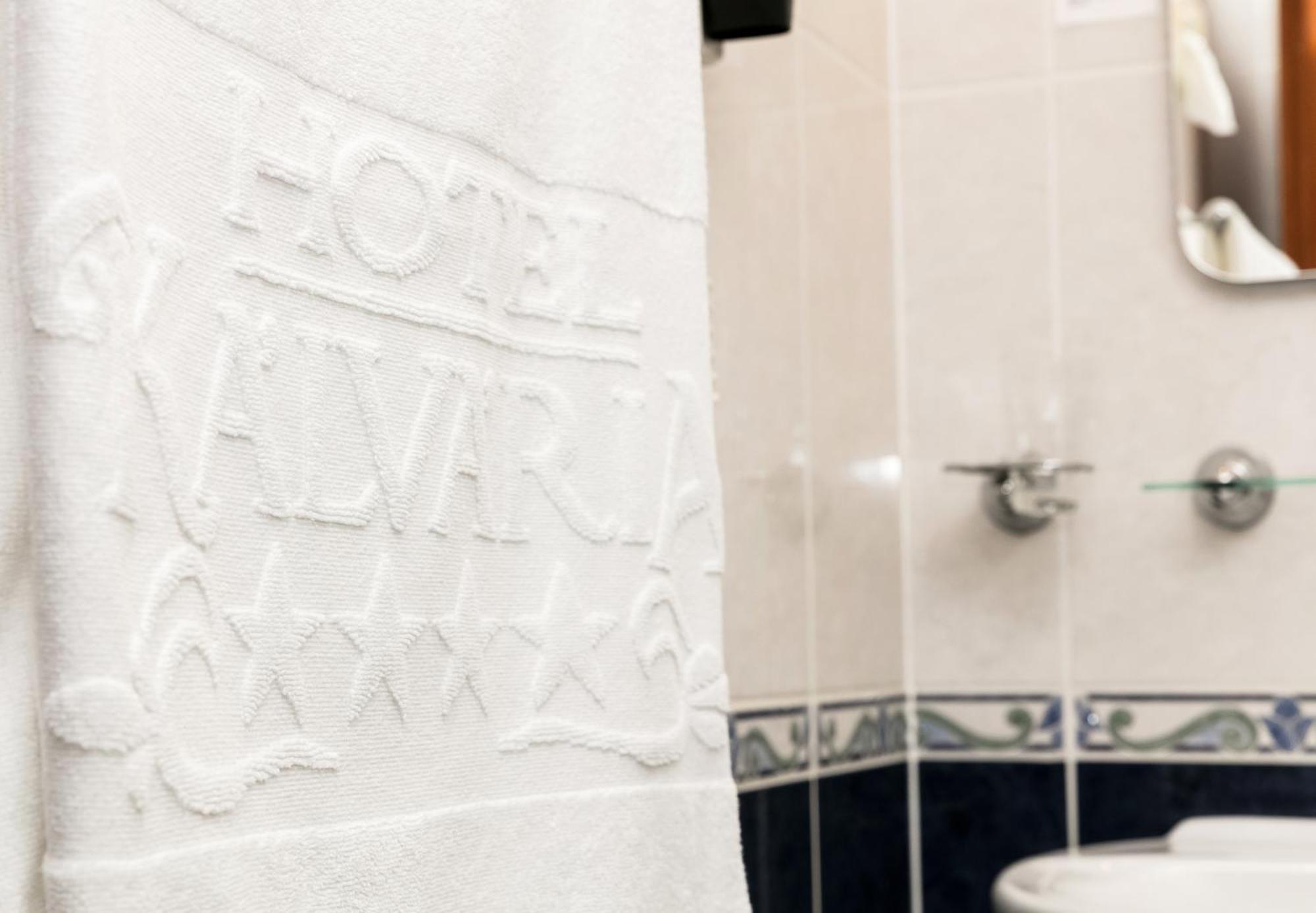Hotel Kalvaria Superior Győr Buitenkant foto