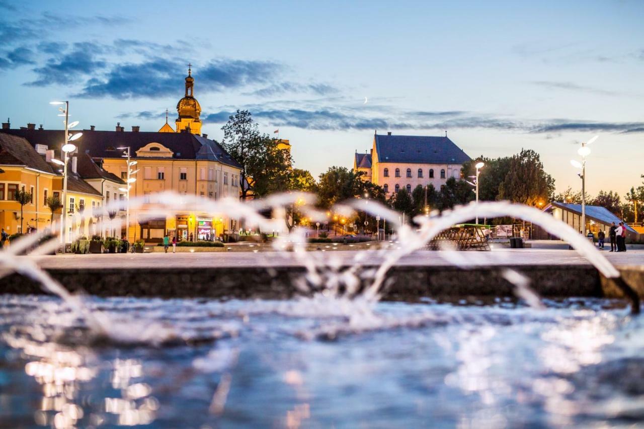 Hotel Kalvaria Superior Győr Buitenkant foto